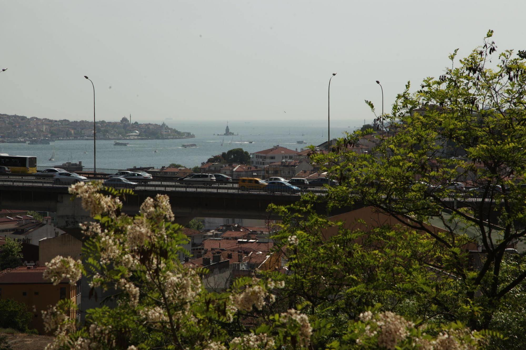 Yesim Suites Istanbul Bagian luar foto
